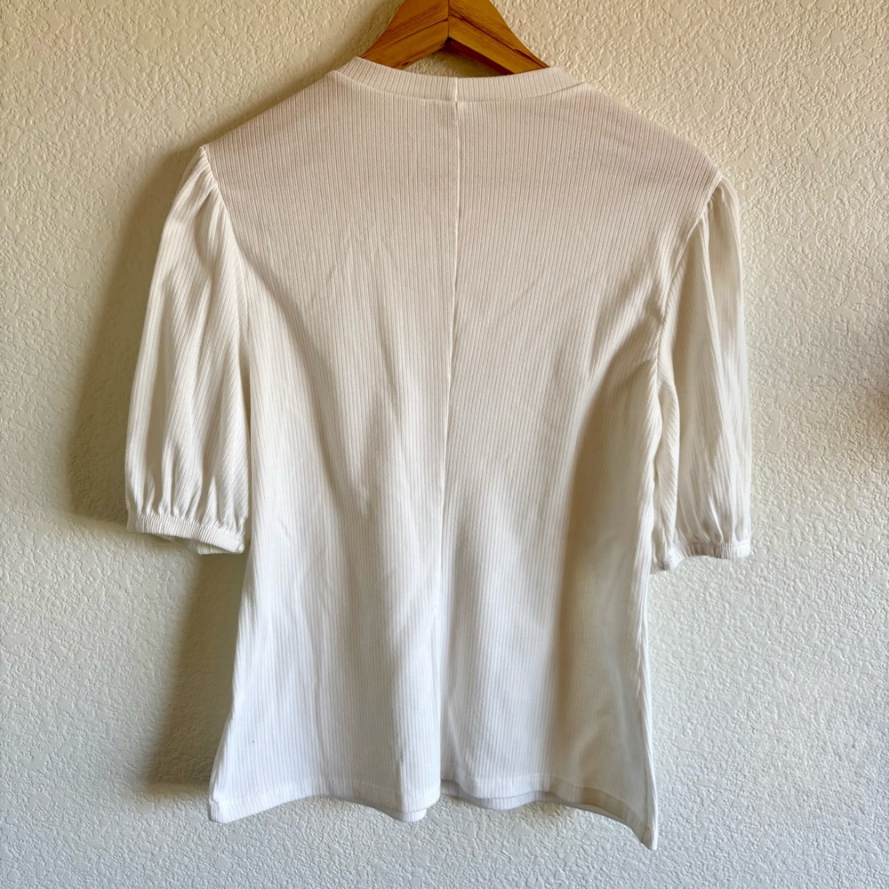 Express Ribbed Crew Neck Puff Sleeve Top - Picture 2 of 4